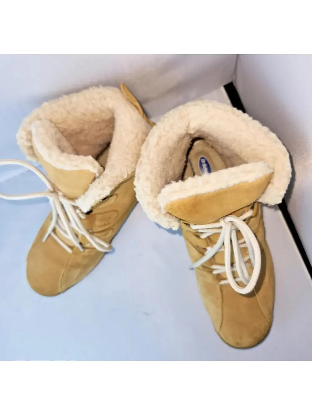 Dr. Scholls Women's Winter Boots with Sherpa Lining Tan Suede Size 10